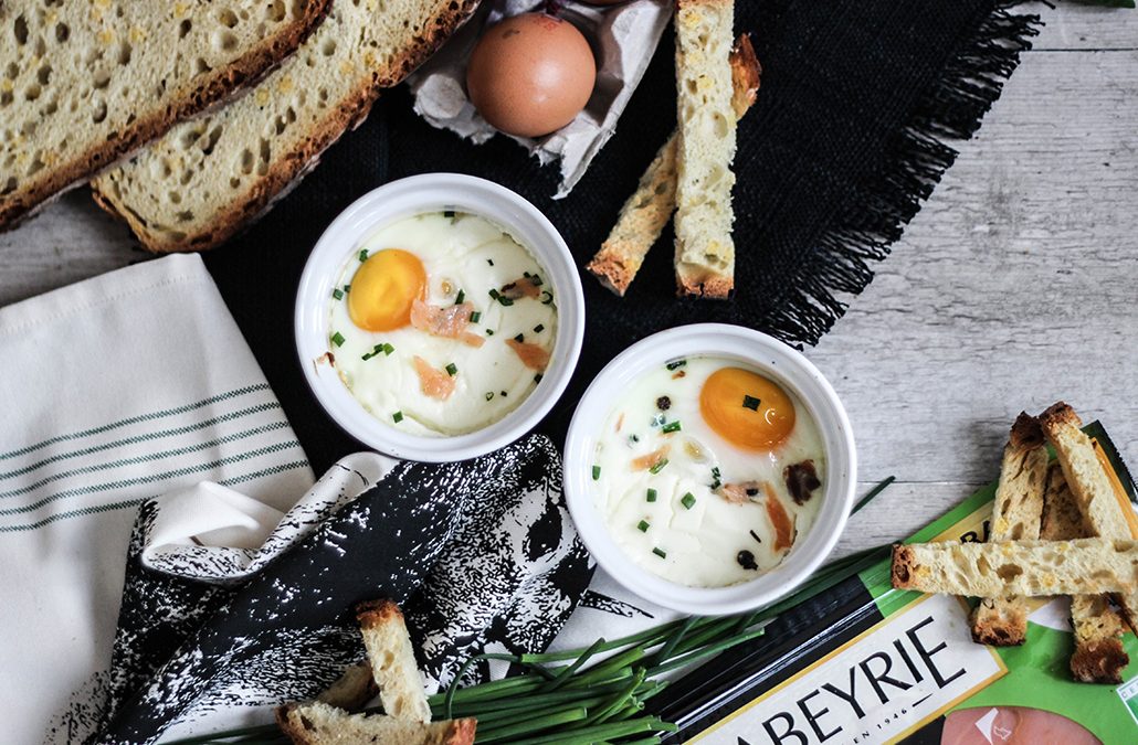 Oeuf cocotte léger au saumon et ciboulette