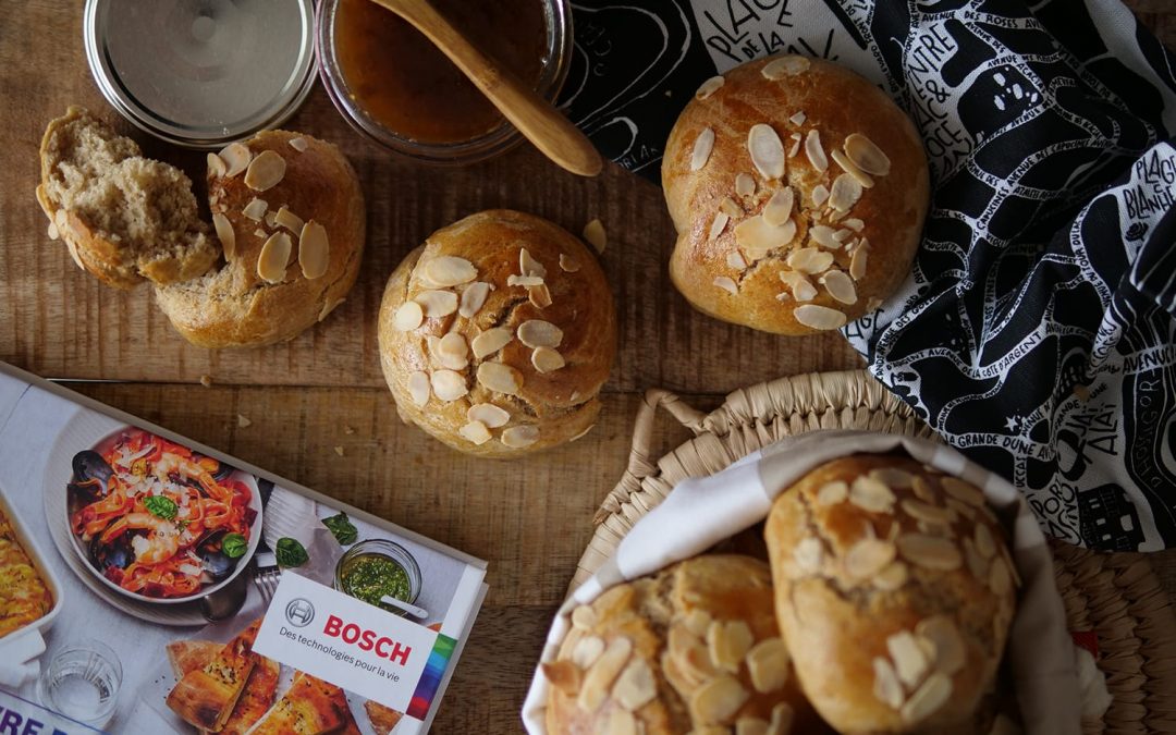 Petits pains briochés aux amandes avec Cookit de Bosch