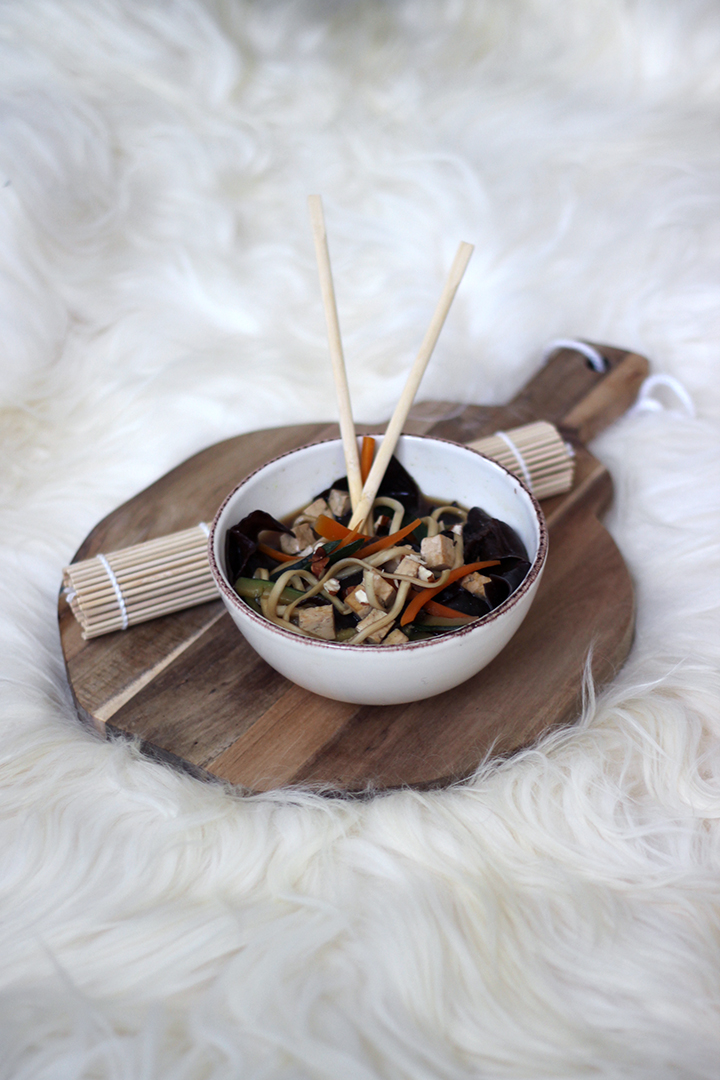 Recette Soupe chinoise aux champignons noirs et tofu